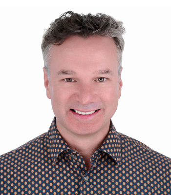 Portrait of Sean Nykolyshyn, Real Estate Consultant.